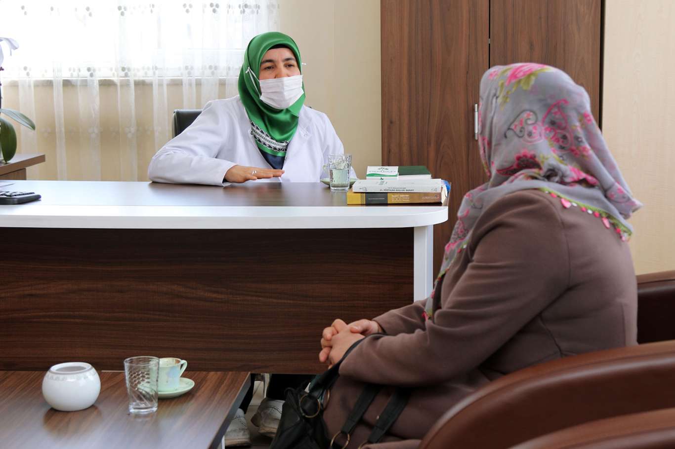 Van'da "ücretsiz aile terapisti" hizmeti başladı Van'da "ücretsiz aile terapisti" hizmeti başladı